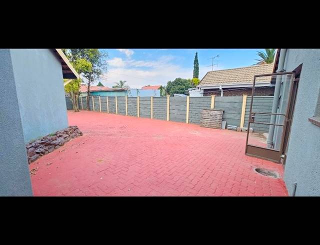 3 BEDROOM HOUSE FOR SALE IN SONLAND PARK